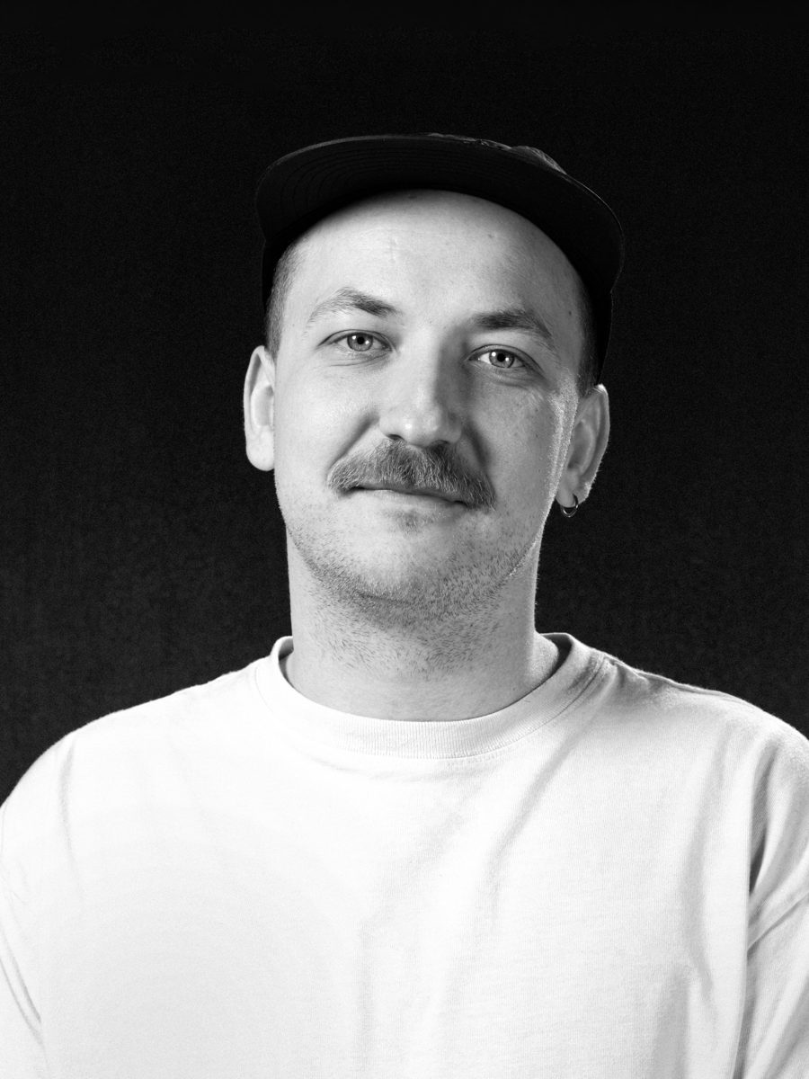 David Muresan, MOND : STUDIO